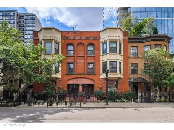 17 E Division Street #1E, Chicago, IL 60610
