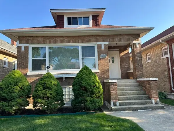 5921 W Berenice Avenue, Chicago, IL 60634
