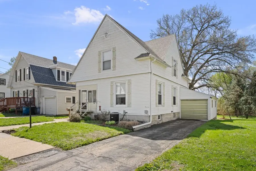 505 E Main Street, Morrison, IL 61270 - #3