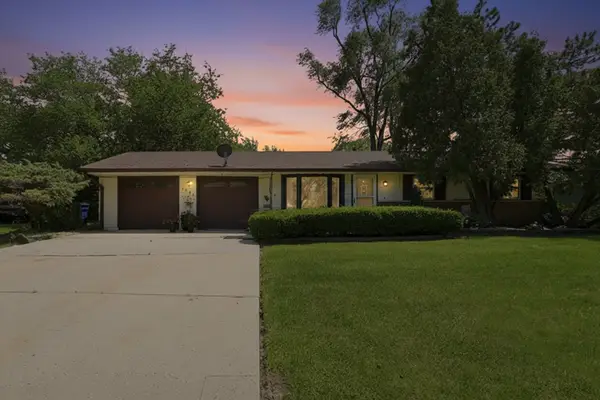 1509 Chatham Lane, Schaumburg, IL 60193
