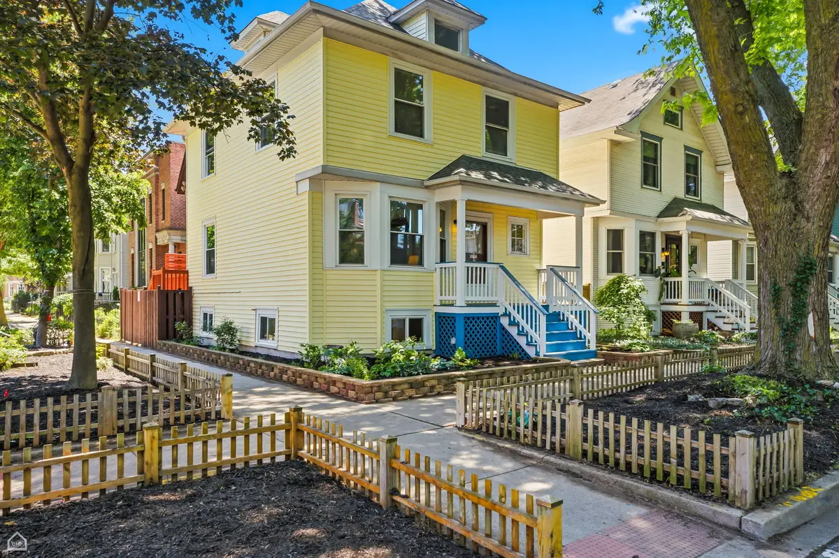 3757 N Bosworth Avenue, Chicago, IL 60613 - #1