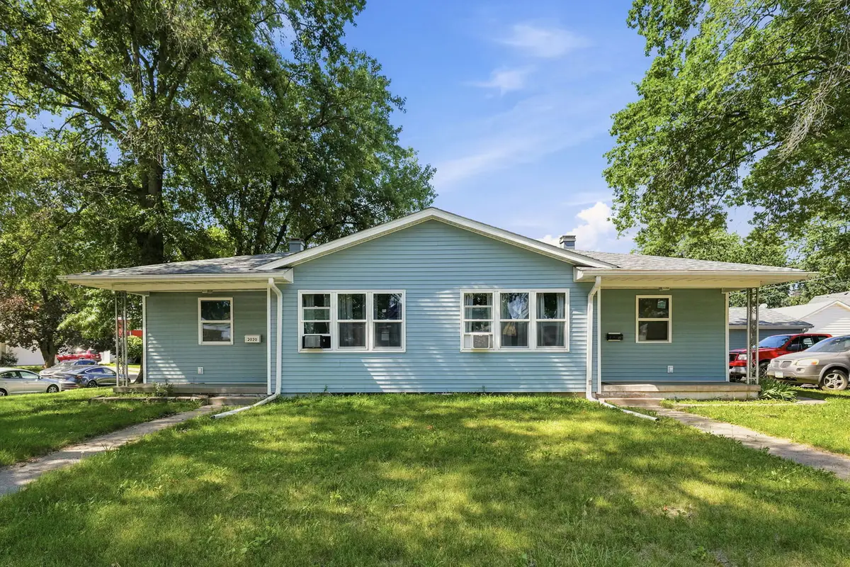 2018 W Central Park Avenue, Davenport, IA 52804 - #1