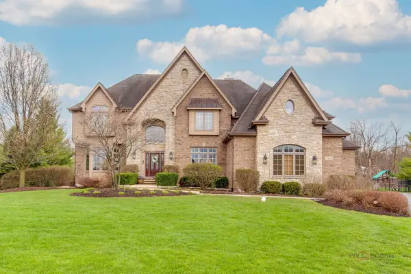37W209 Deer Pond Court, St. Charles, IL 60175