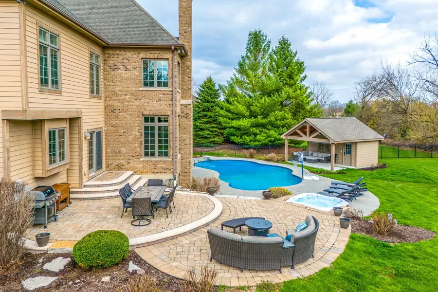 37W209 Deer Pond Court, Saint Charles, IL 60175 - #3