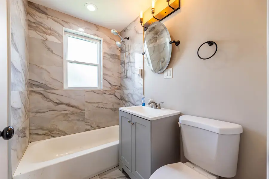 1027 Bellwood Avenue #f, Bellwood, IL 60104 - #3