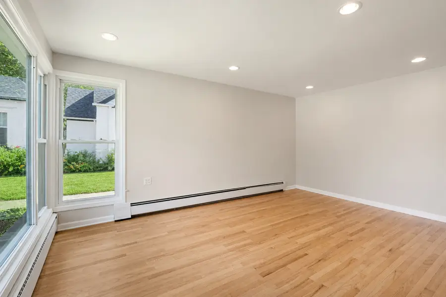 837 Lange Street, Mundelein, IL 60060 - #2