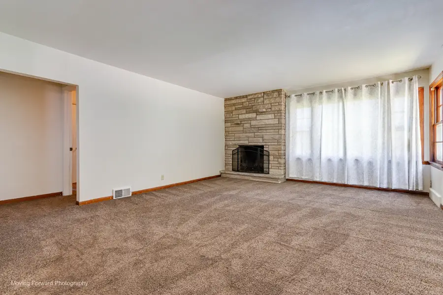 7S151 N Eola Road, Aurora, IL 60502 - #3