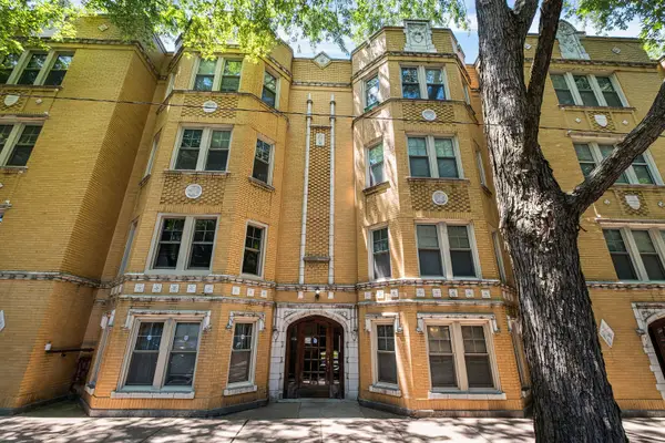 6452 N Bell Avenue #3, Chicago, IL 60645