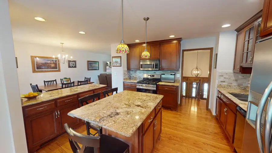 1201 S 10th Street, Saint Charles, IL 60174 - #2