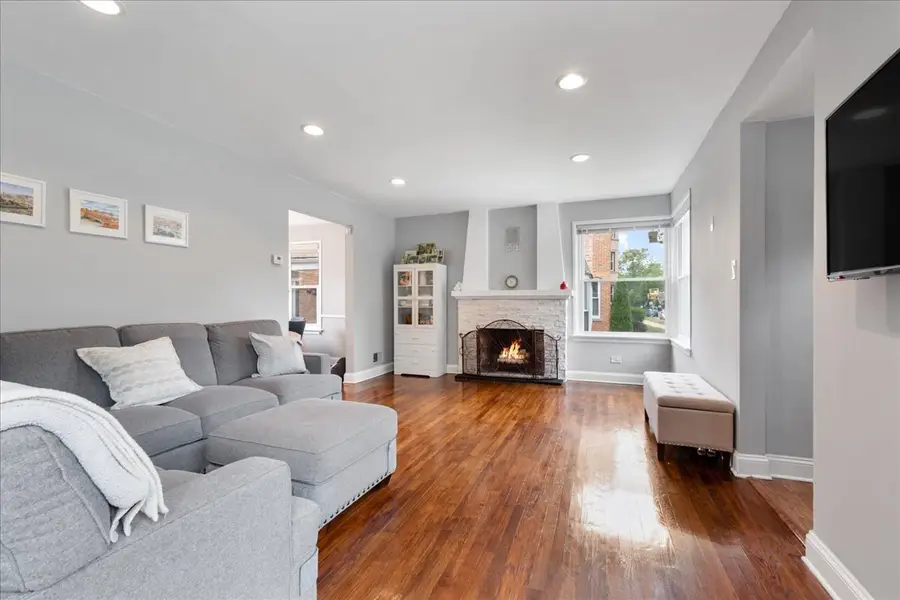 2611 W Jarlath Street, Chicago, IL 60645 - #3