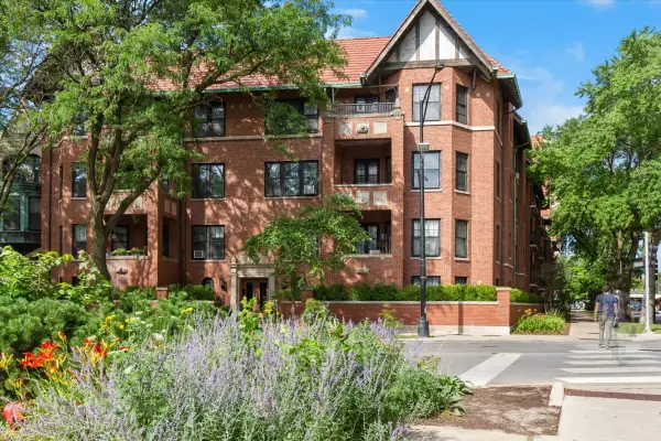 1633 E Hyde Park Boulevard #1D, Chicago, IL 60615