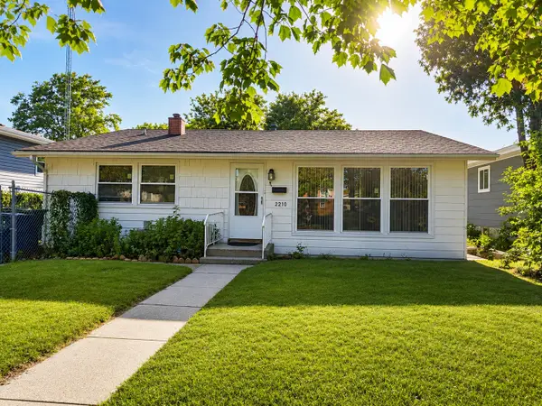 2210 Hermon Avenue, Zion, IL 60099
