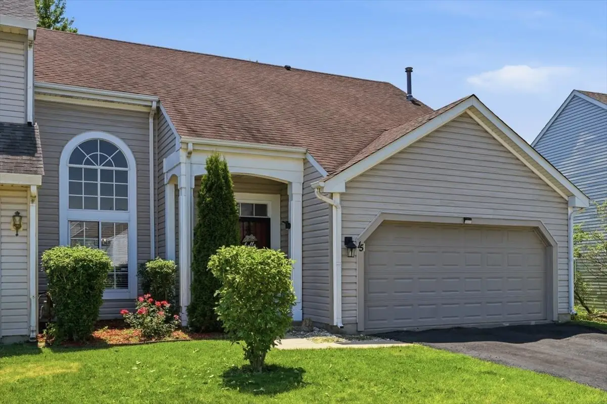 15 W Country Walk Drive W, Round Lake Beach, IL 60073 - #1