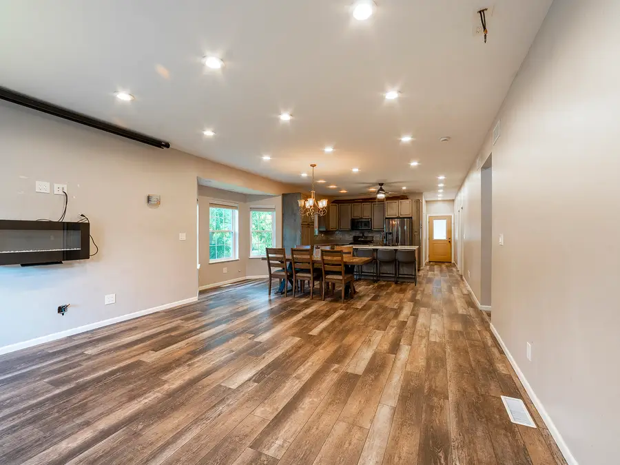 16 Grove Street, Bristol, IL 60512 - #3