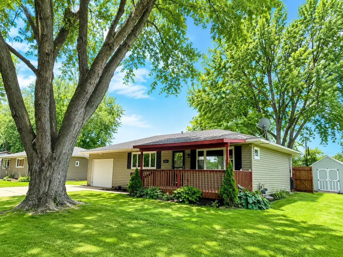 1205 N Edgelawn Drive, Plano, IL 60545 - #1