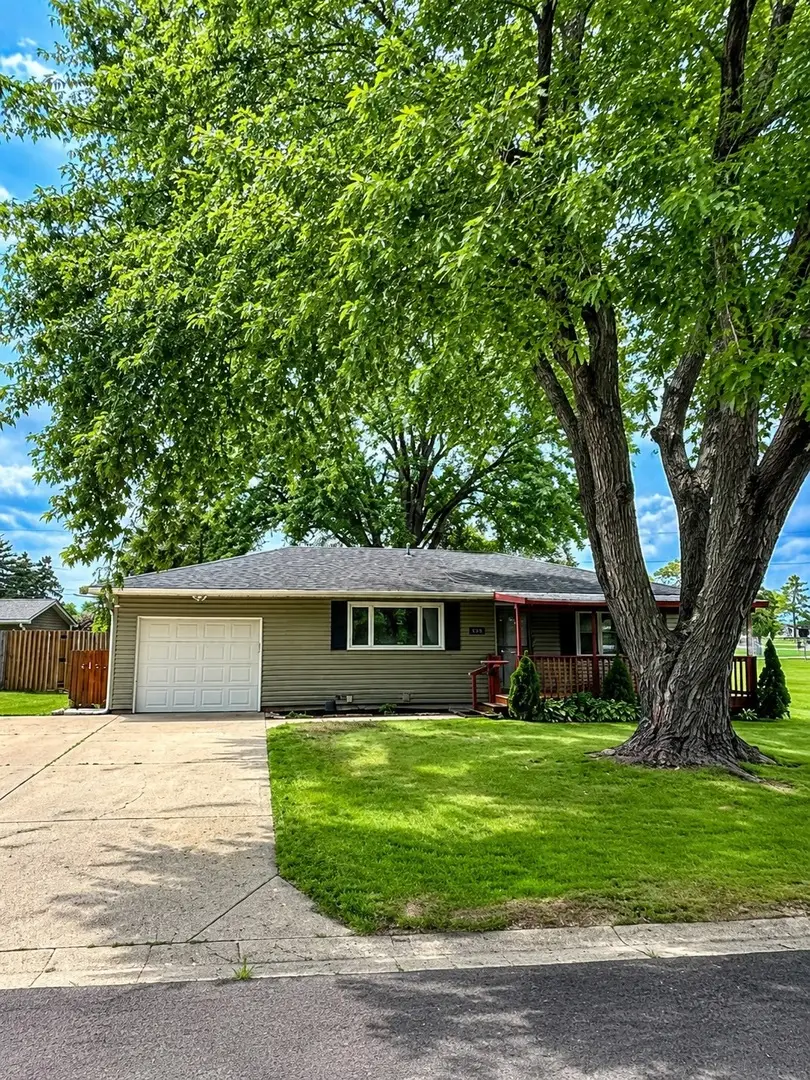 1205 N Edgelawn Drive, Plano, IL 60545 - #2