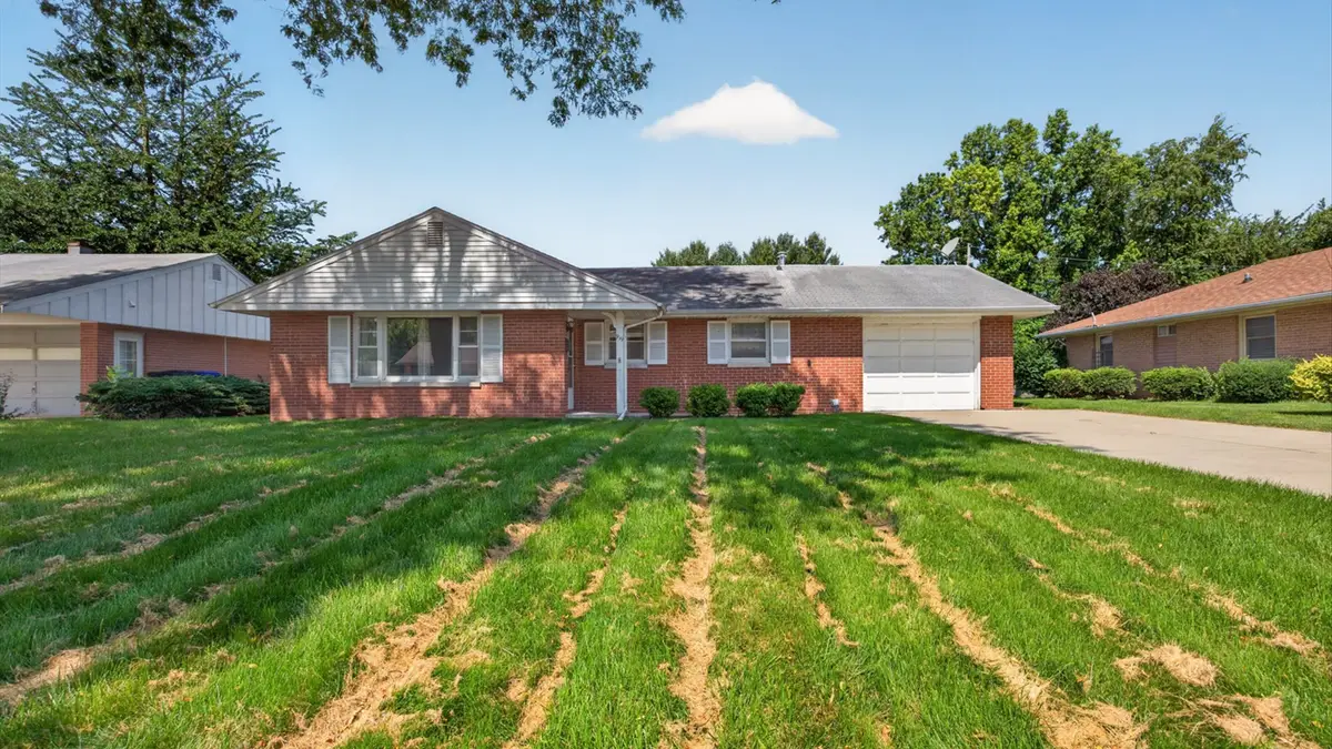 919 Vale Street, Bloomington, IL 61701 - #1