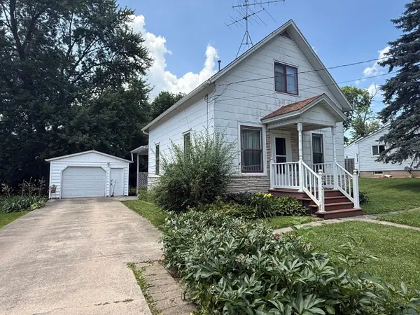 623 Sterling Avenue, Dixon, IL 61021