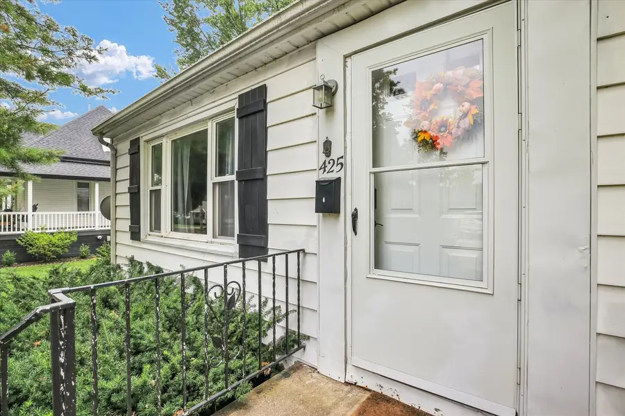 425 S Beech Street, Arthur, IL 61911 - #2