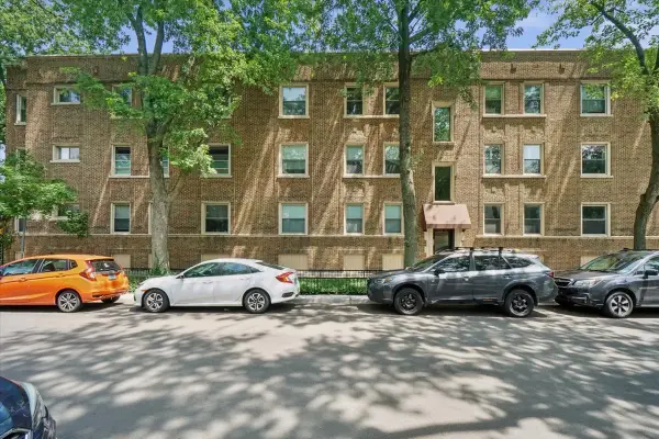 7025 N Wolcott Avenue #3, Chicago, IL 60626