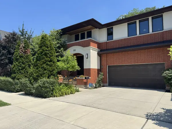 1725 N Troy Street, Chicago, IL 60647