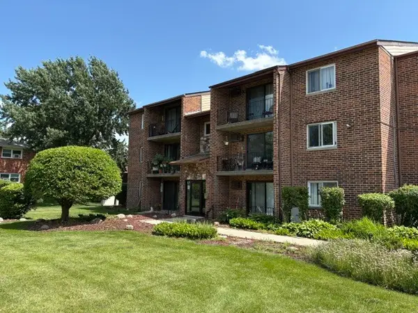 9840 W 153rd Street #1NE, Orland Park, IL 60462
