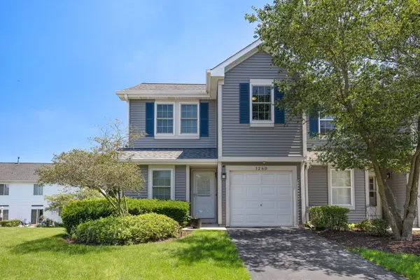 1260 Arapaho Court, Naperville, IL 60540