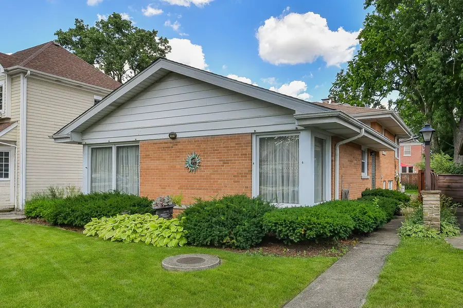1401 Brophy Avenue, Park Ridge, IL 60068 - #2