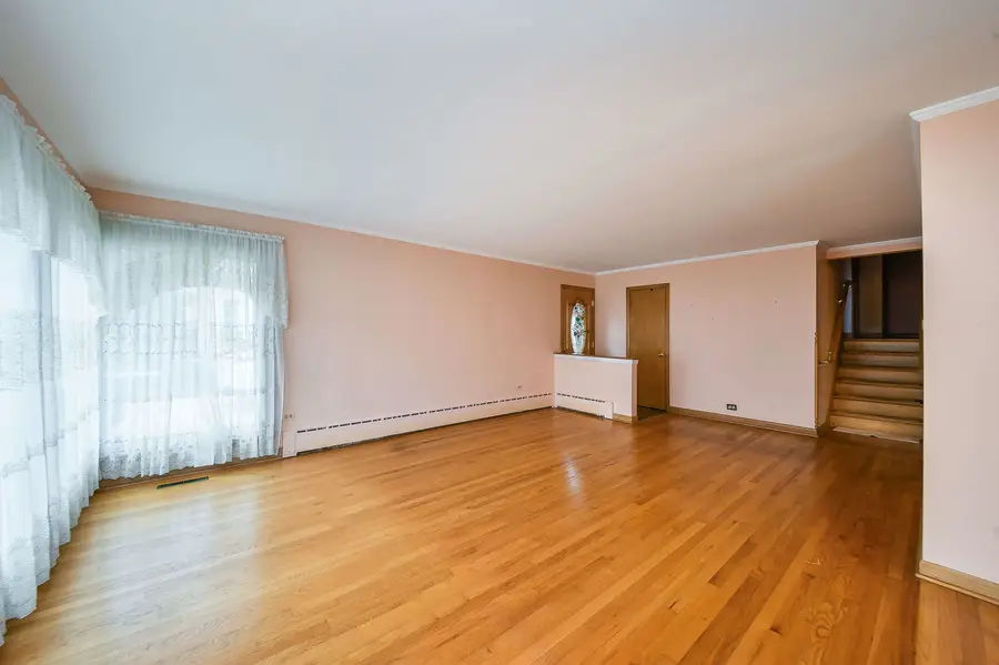 1401 Brophy Avenue, Park Ridge, IL 60068 - #3