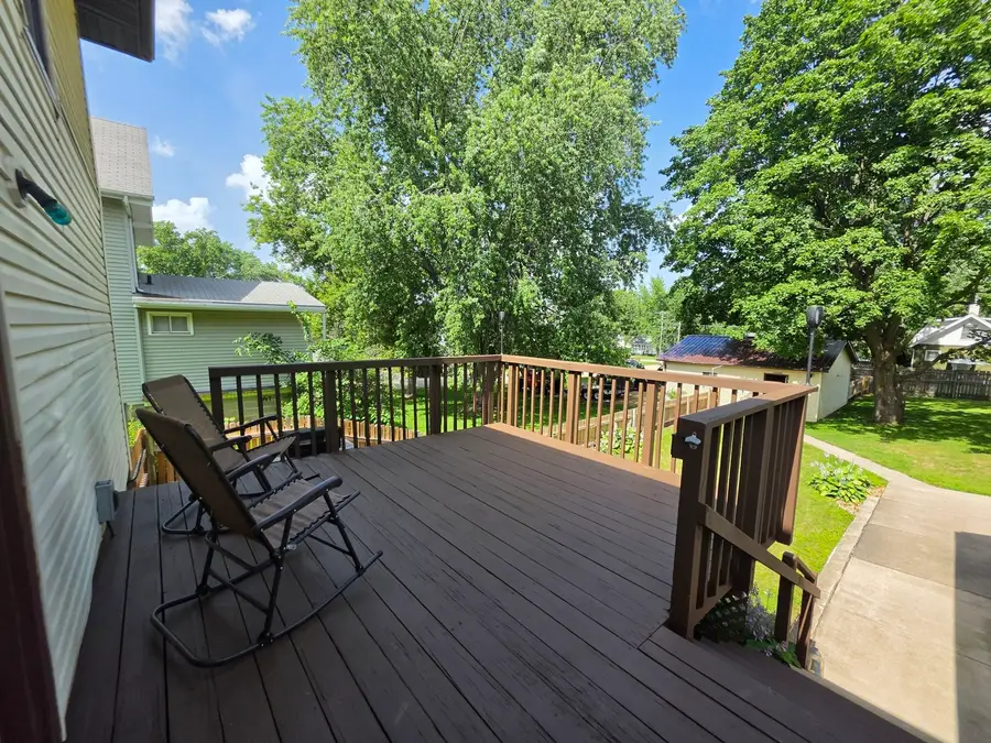 906 S Galena Avenue, Dixon, IL 61021 - #2