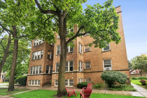 3804 N Hamilton Avenue #2N, Chicago, IL 60618