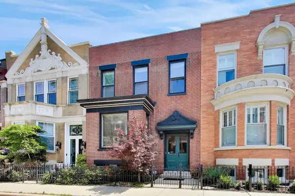 3807 N Alta Vista Terrace, Chicago, IL 60613