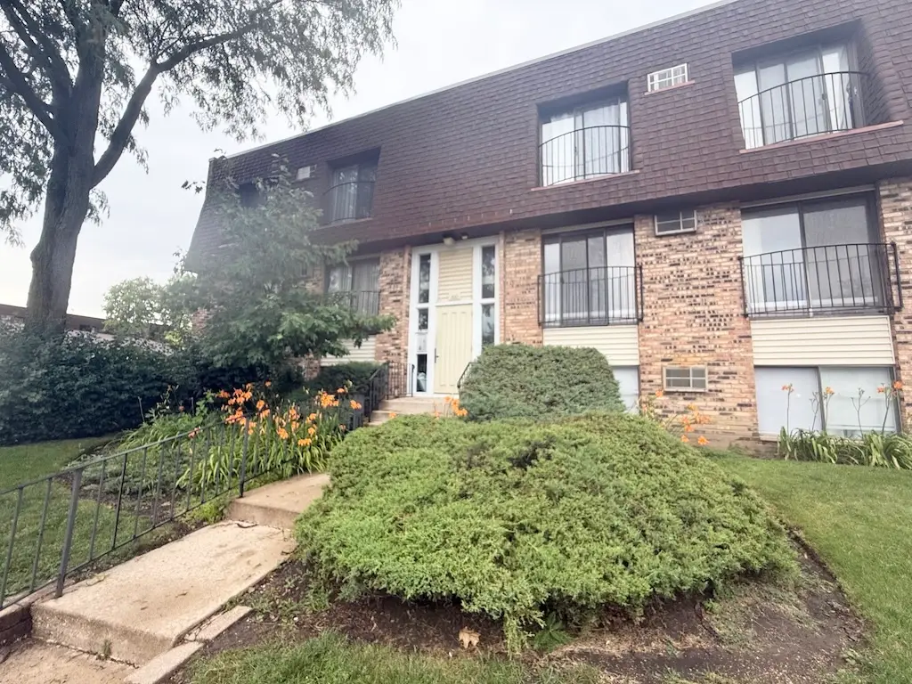 200 S Waters Edge Drive #202, Glendale Heights, IL 60139 - #1