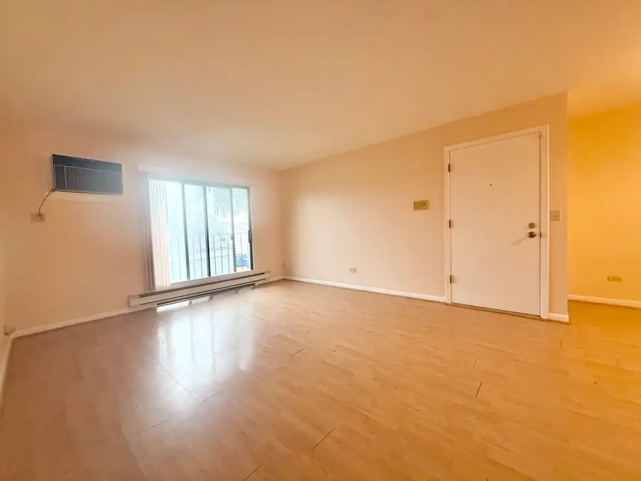 200 S Waters Edge Drive #202, Glendale Heights, IL 60139 - #3