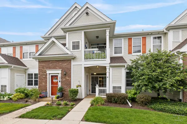 2305 Aurora Drive #4, Hampshire, IL 60140