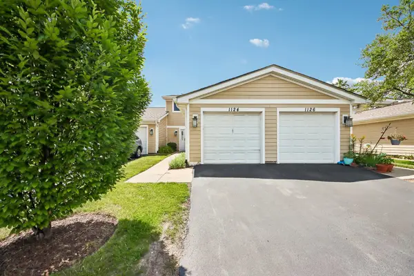 1124 E Potomac Lane #1124, Palatine, IL 60074