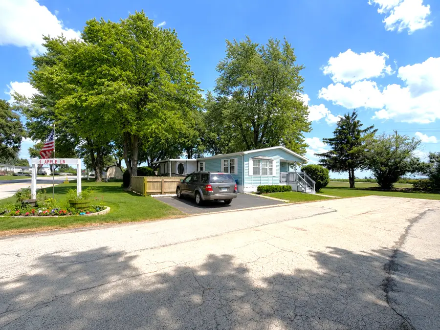 1 Apple Lane, Bourbonnais, IL 60914 - #3