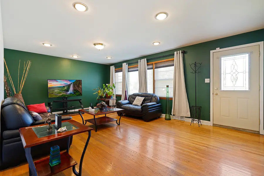 913 E 162nd Place, South Holland, IL 60473 - #3