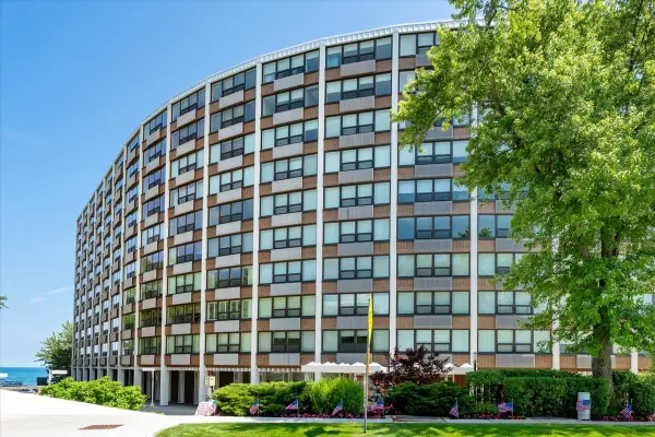 1630 Sheridan Road #4H, Wilmette, IL 60091