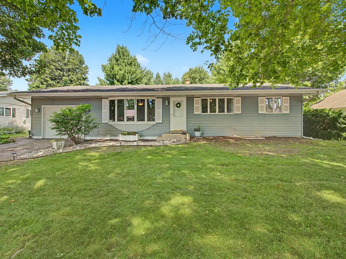 120 W Eisenhower Street, Waterman, IL 60556 - #1