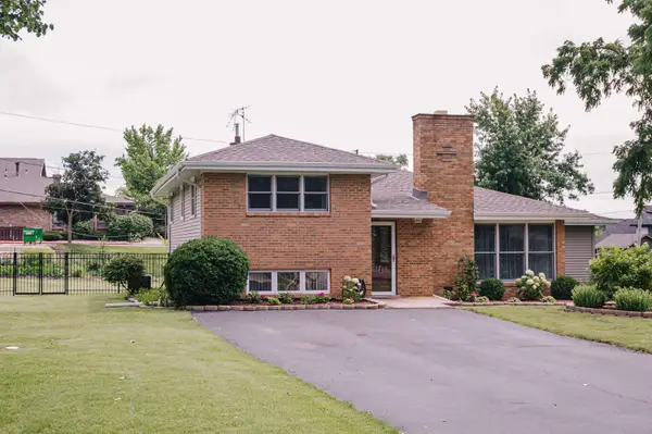 8827 W 131 Place, Orland Park, IL 60462