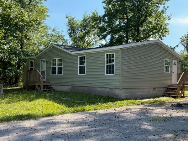 1609 N 11th Street, Herrin, IL 62948