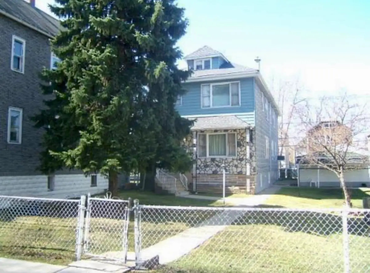 8518 S Muskegon Avenue, Chicago, IL 60617 - #1