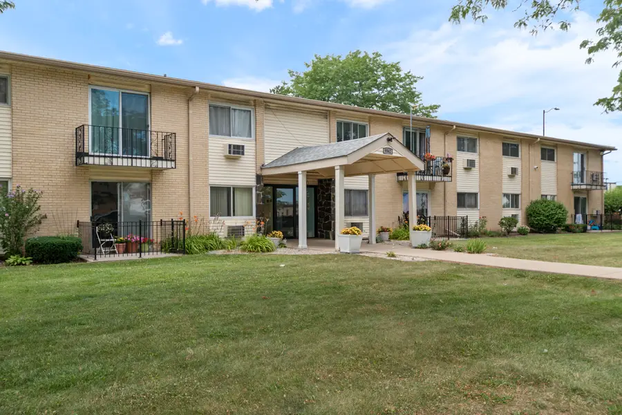 9562 Park Lane #2I, Des Plaines, IL 60016 - #2