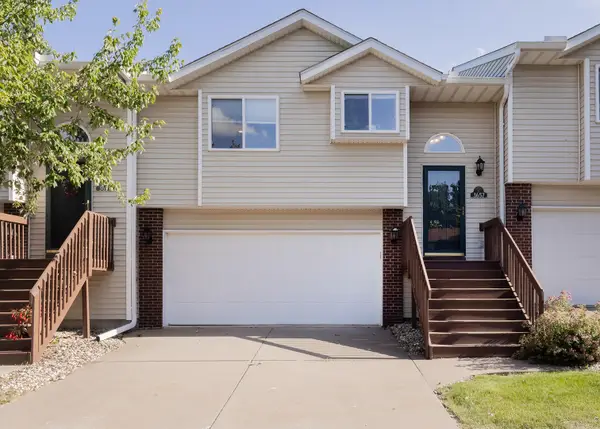 3657 Kennedy Drive, East Moline, IL 61244