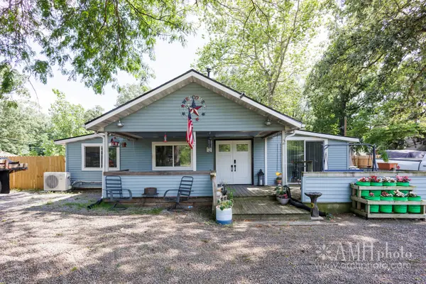 2 Elmwood Avenue, Momence, IL 60954