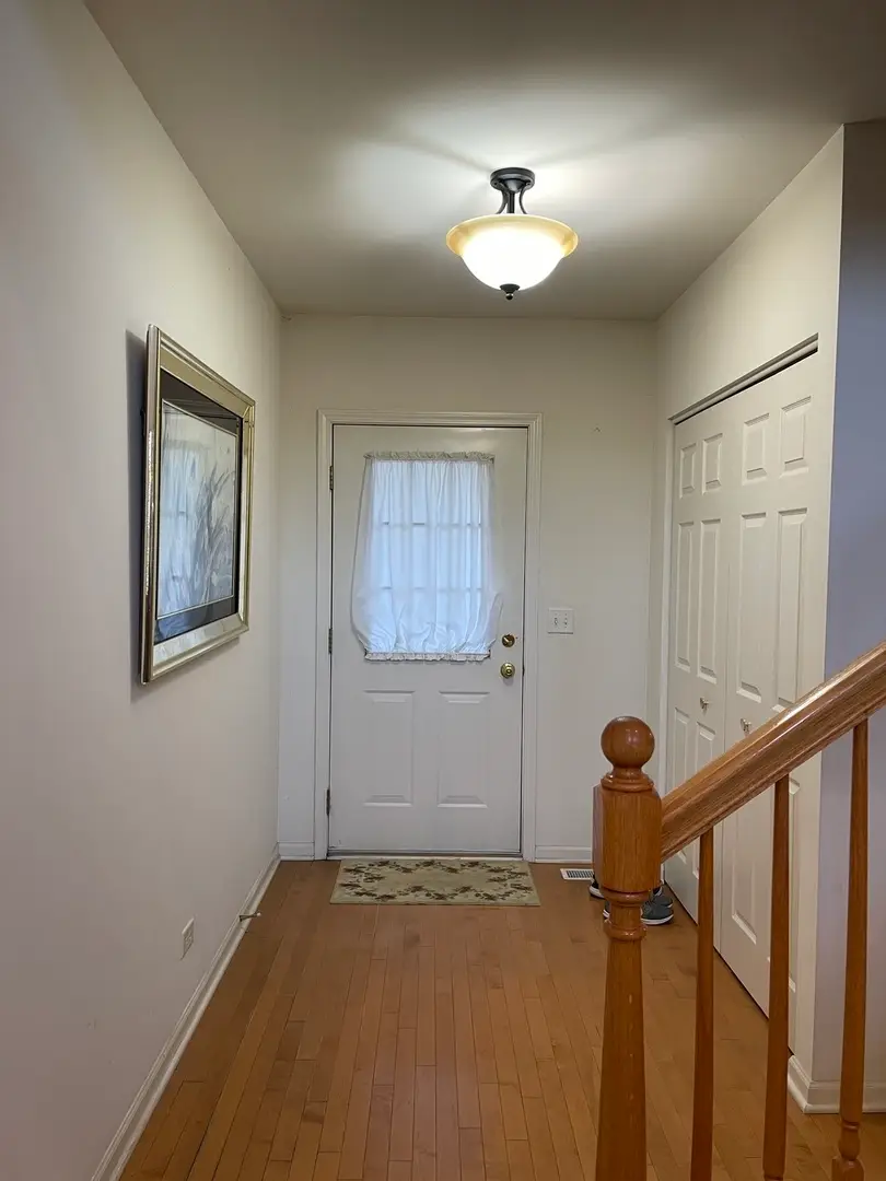 918 Oak Ridge Boulevard, Elgin, IL 60120 - #2