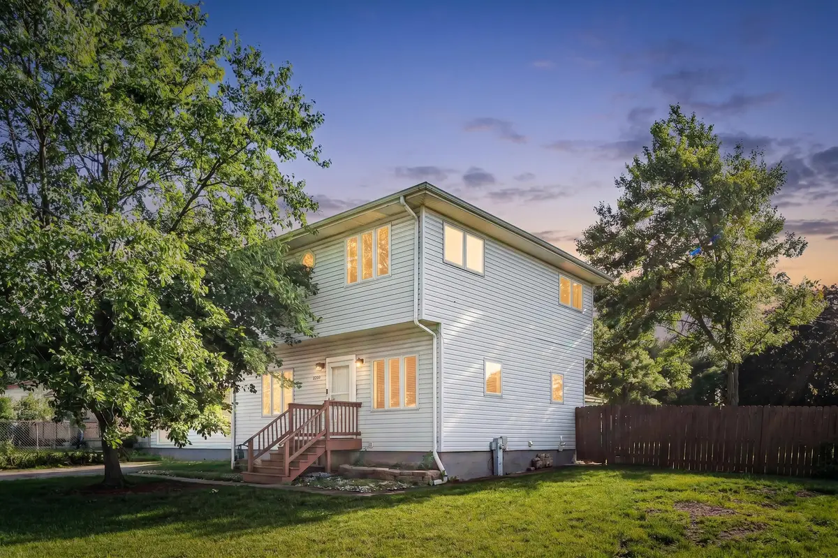 8820 Palisades Road, Burr Ridge, IL 60527 - #1