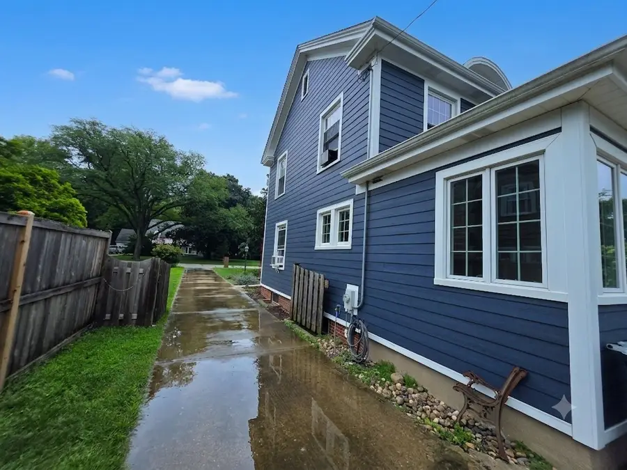 323 N Jefferson Street, Batavia, IL 60510 - #3