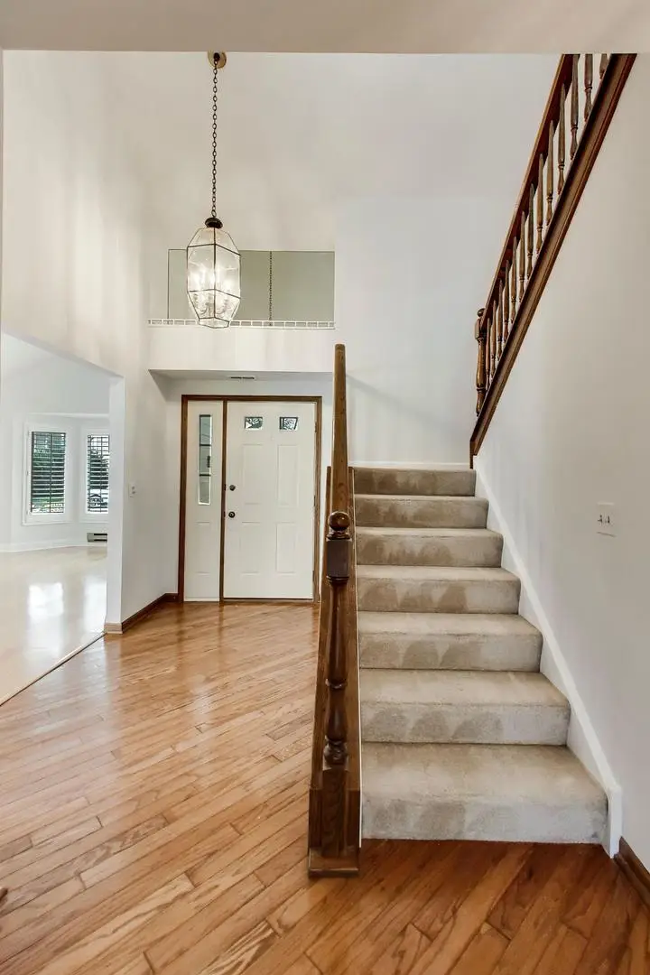 1304 Kempton Drive, Libertyville, IL 60048 - #2